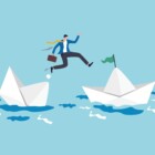 Insolvenzen,Insolvenz,Rettung,Insolvenzrecht,Rettungsschiff,Rettungspaket,Schiffchen,sinkendesSchiff