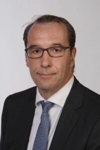 Partner,Partner,Düsseldorf,Ernst  &  Young,Oliver Wehnert