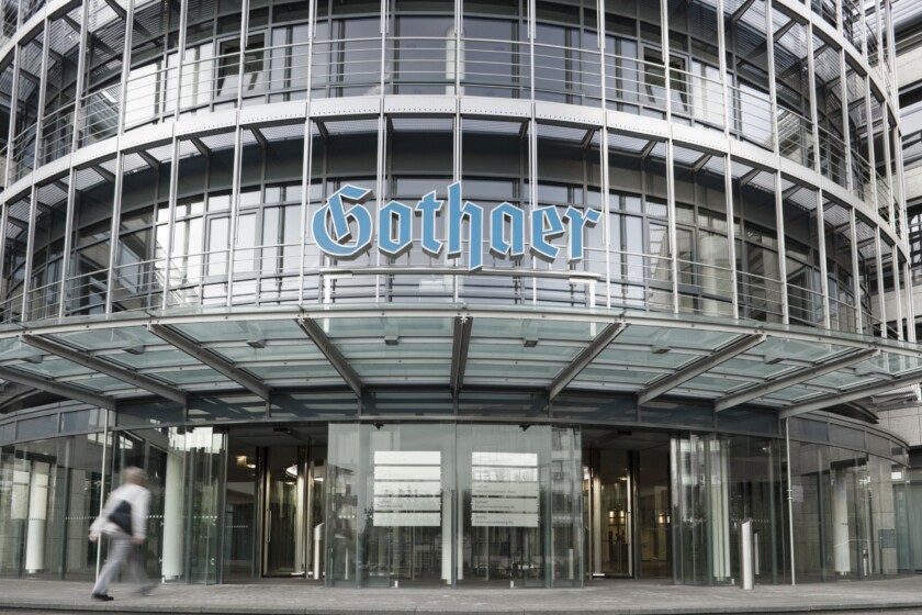 Schriftzug,Eingang,Versicherung,Gebäude,Außen